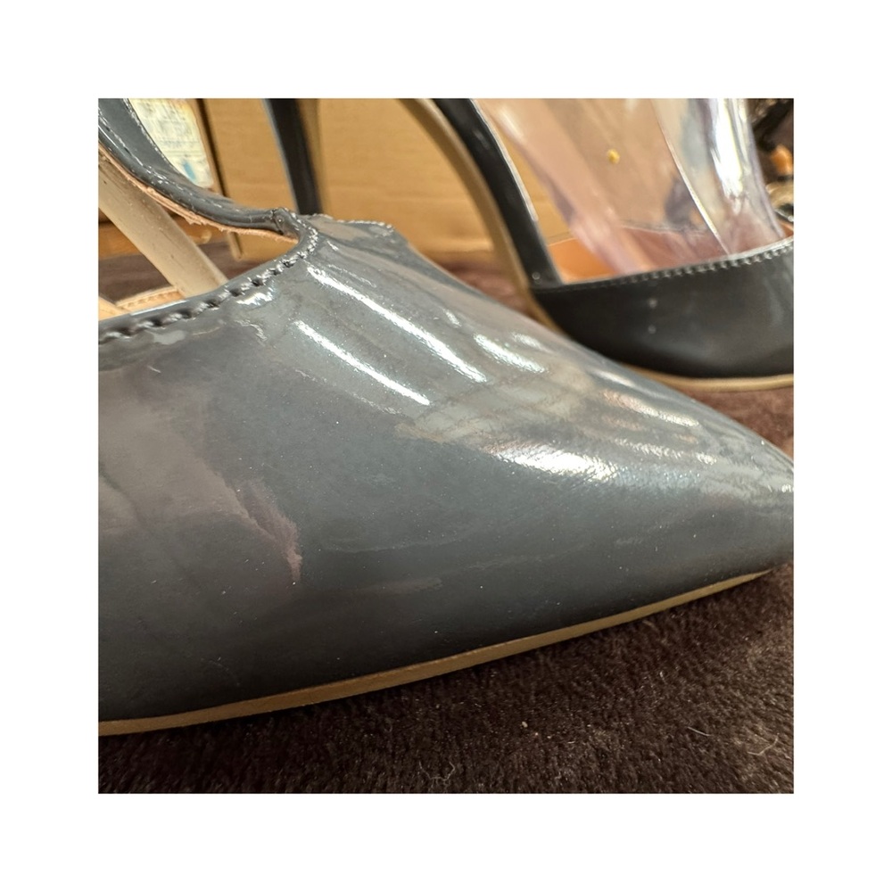 Journee Gray Tru-T Strap stiletto heel pumps size 8 - Picture 3 of 10